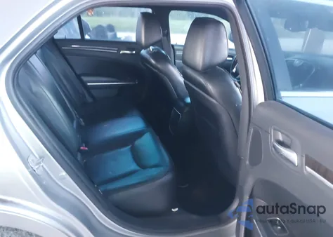 2011 Chrysler 300C z USA, uszkodzony, nr VIN 2C3CA6CT8BH522364